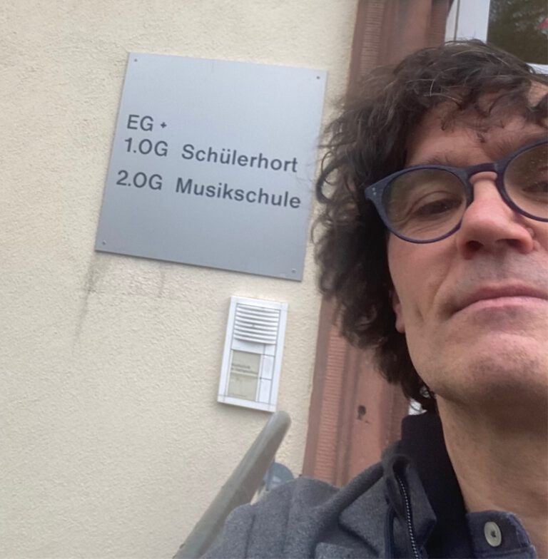 Mehr über den Artikel erfahren Besuch im Schülerhort Kandel